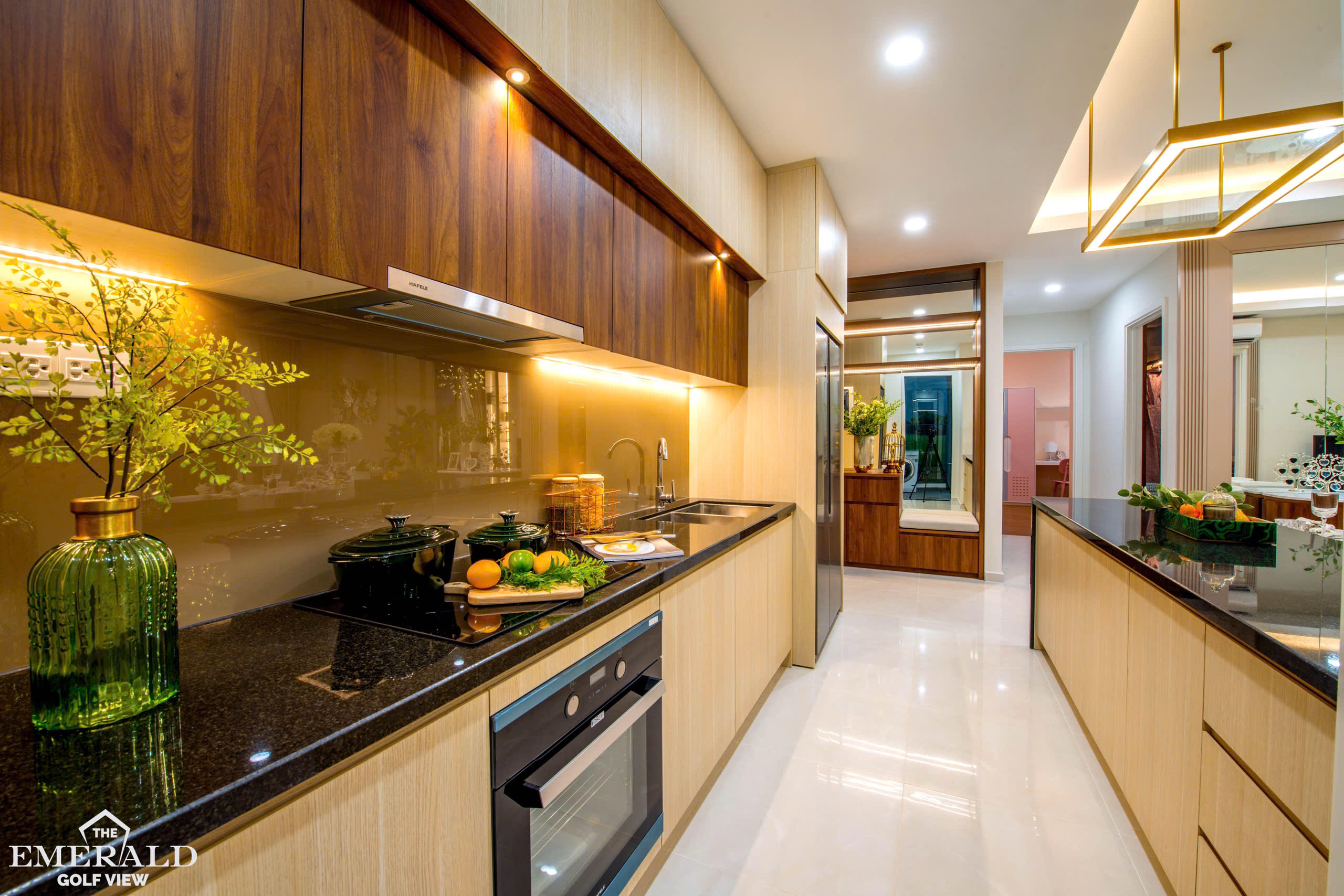 The Emerald Golf View